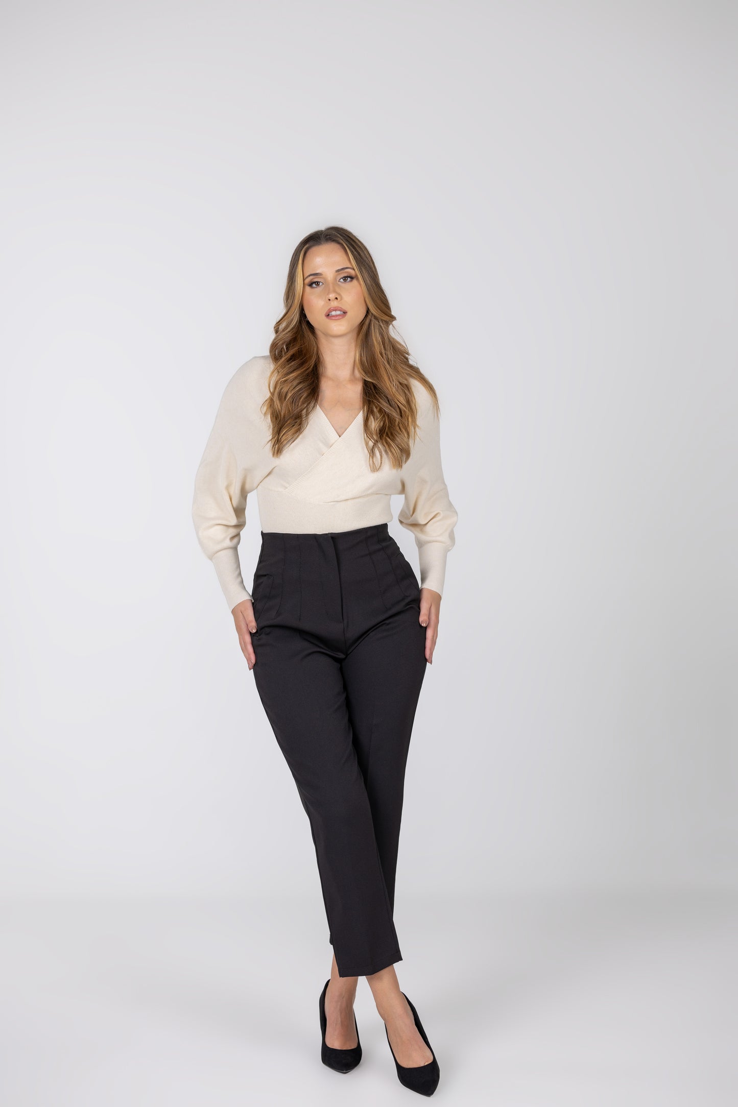 Calça cintura subida preta
