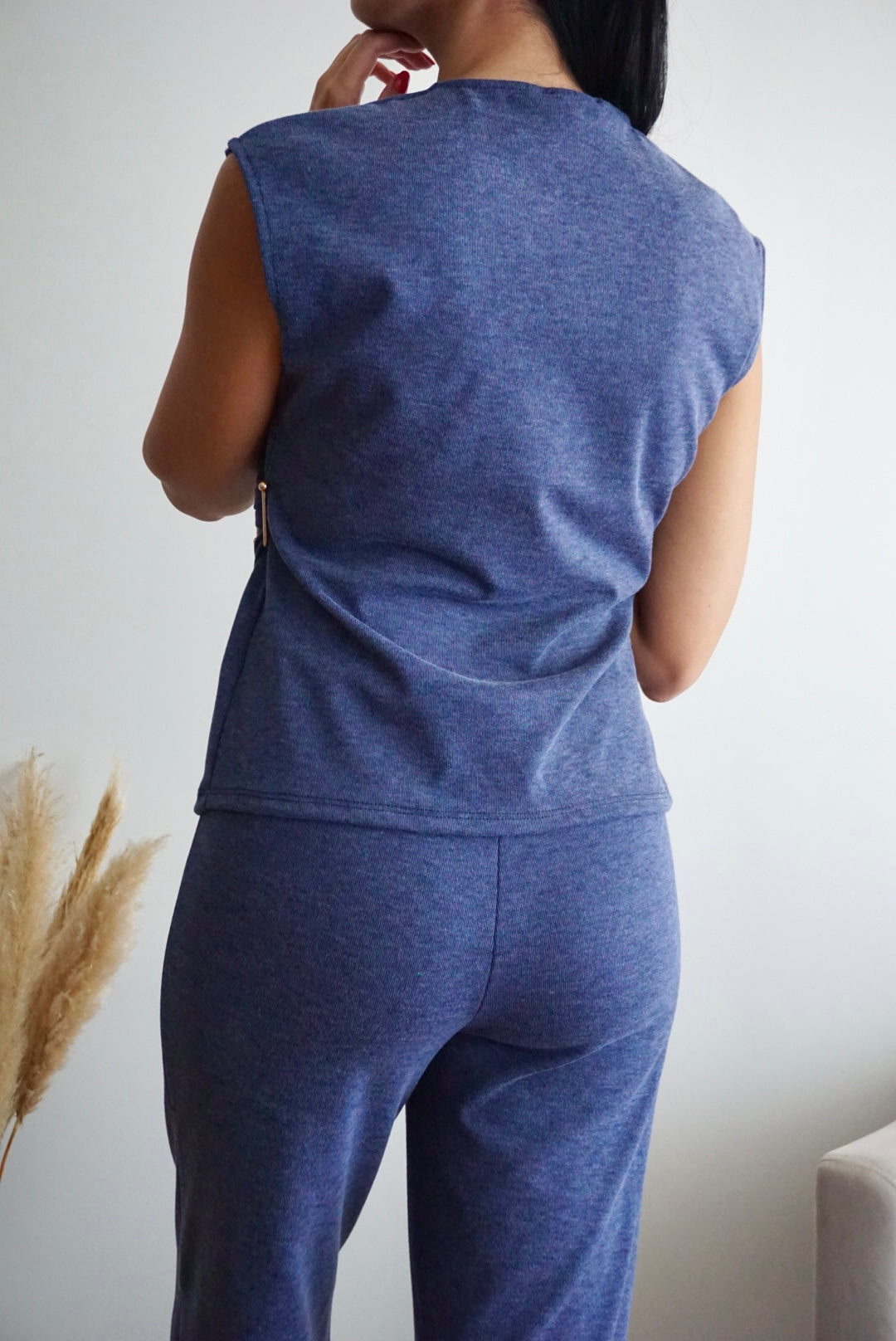 Conjunto malha azul - calça fluida e colete