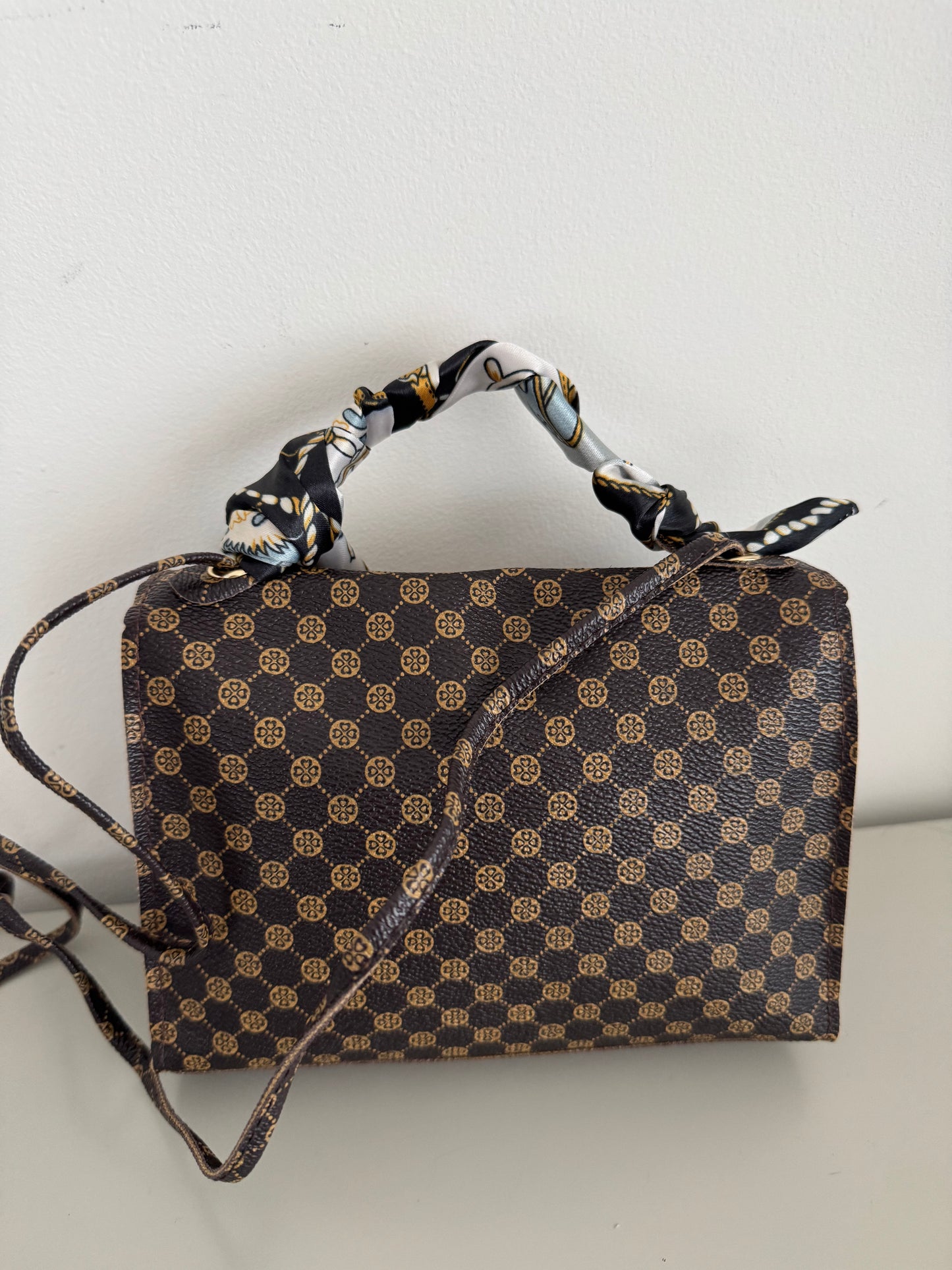 Mala pequena castanha