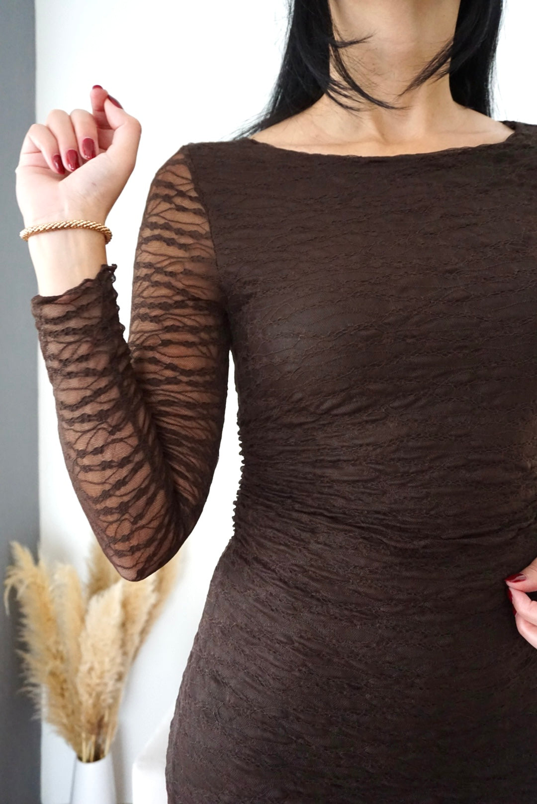 Vestido castanho renda