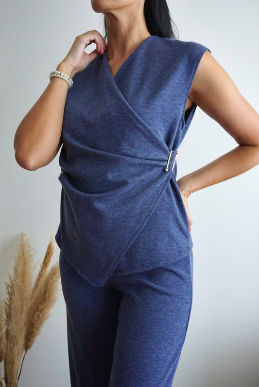 Conjunto malha azul - calça fluida e colete