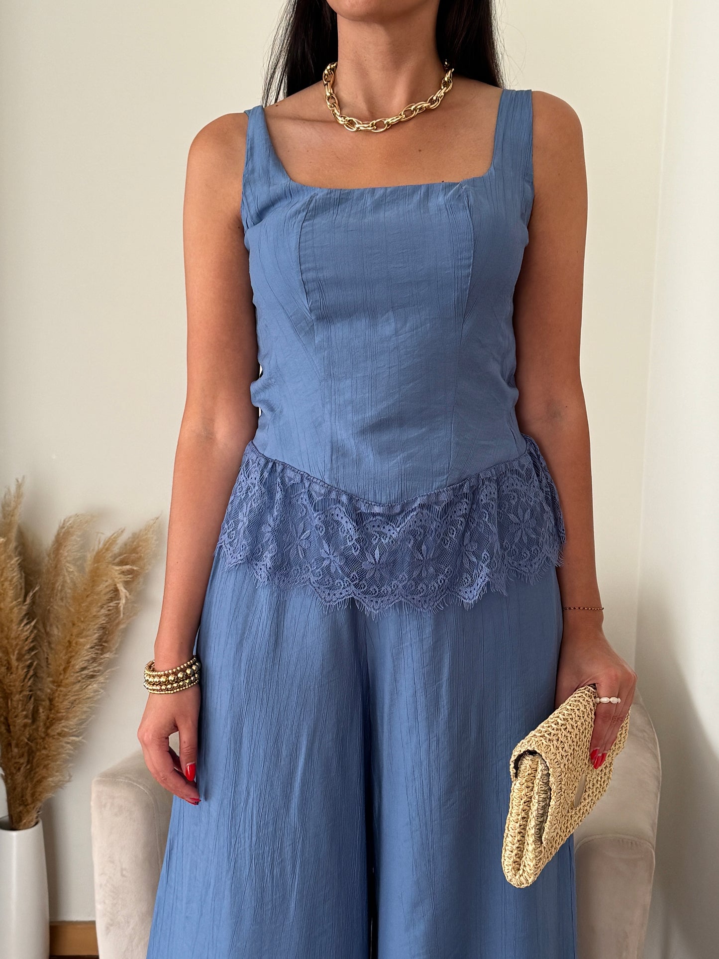 Conjunto Feminino Elegante com Renda