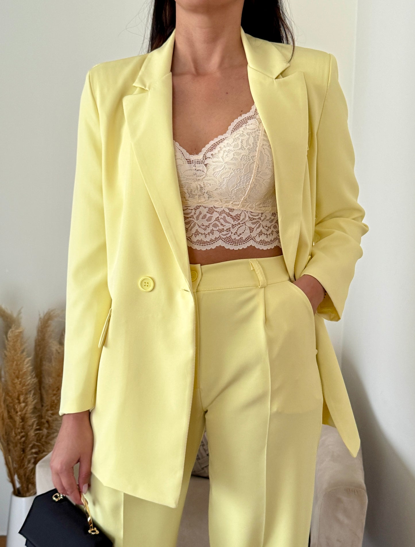 Fato amarelo limão