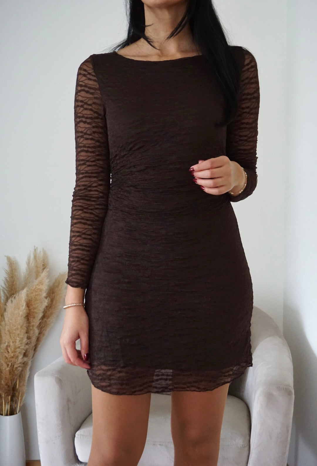 Vestido castanho renda